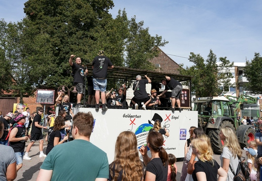 Kerbeumzug Delkenheim Wiesbaden-Delkenheim 17 09 2023 0111