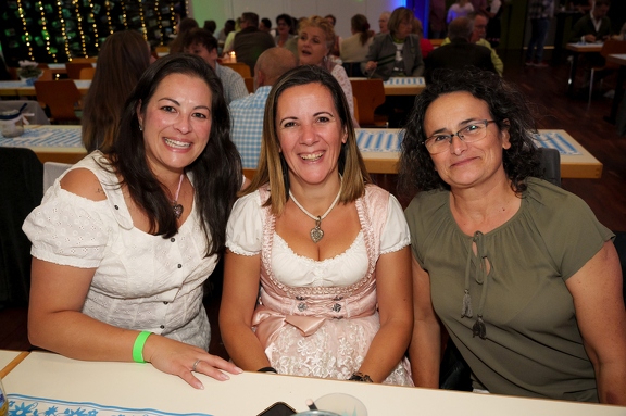Oktoberfest_Wiesbaden_Delkenheim_2024_09_14_0016.jpg