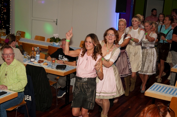 Oktoberfest_Wiesbaden_Delkenheim_2024_09_14_0045.jpg