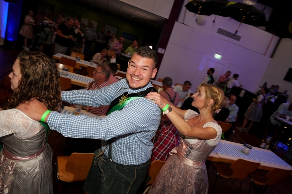 Oktoberfest_Wiesbaden_Delkenheim_2024_09_14_0053.jpg