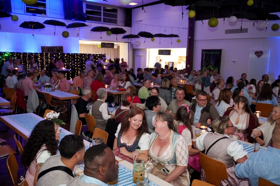 Oktoberfest_Wiesbaden_Delkenheim_2024_09_14_0100.jpg