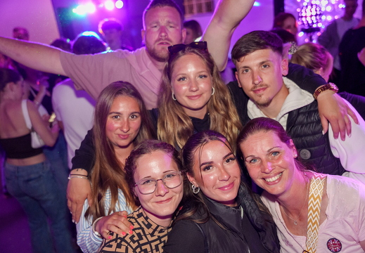 Reiterparty Wiesbaden Erbenheim 03 05 2025 0100