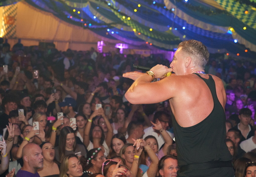 Zeltgaudi Wiesbaden-Erbenheim 26 09 2025 0200