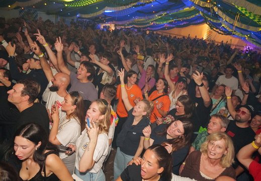 Zeltgaudi Wiesbaden-Erbenheim 26 09 2025 0218